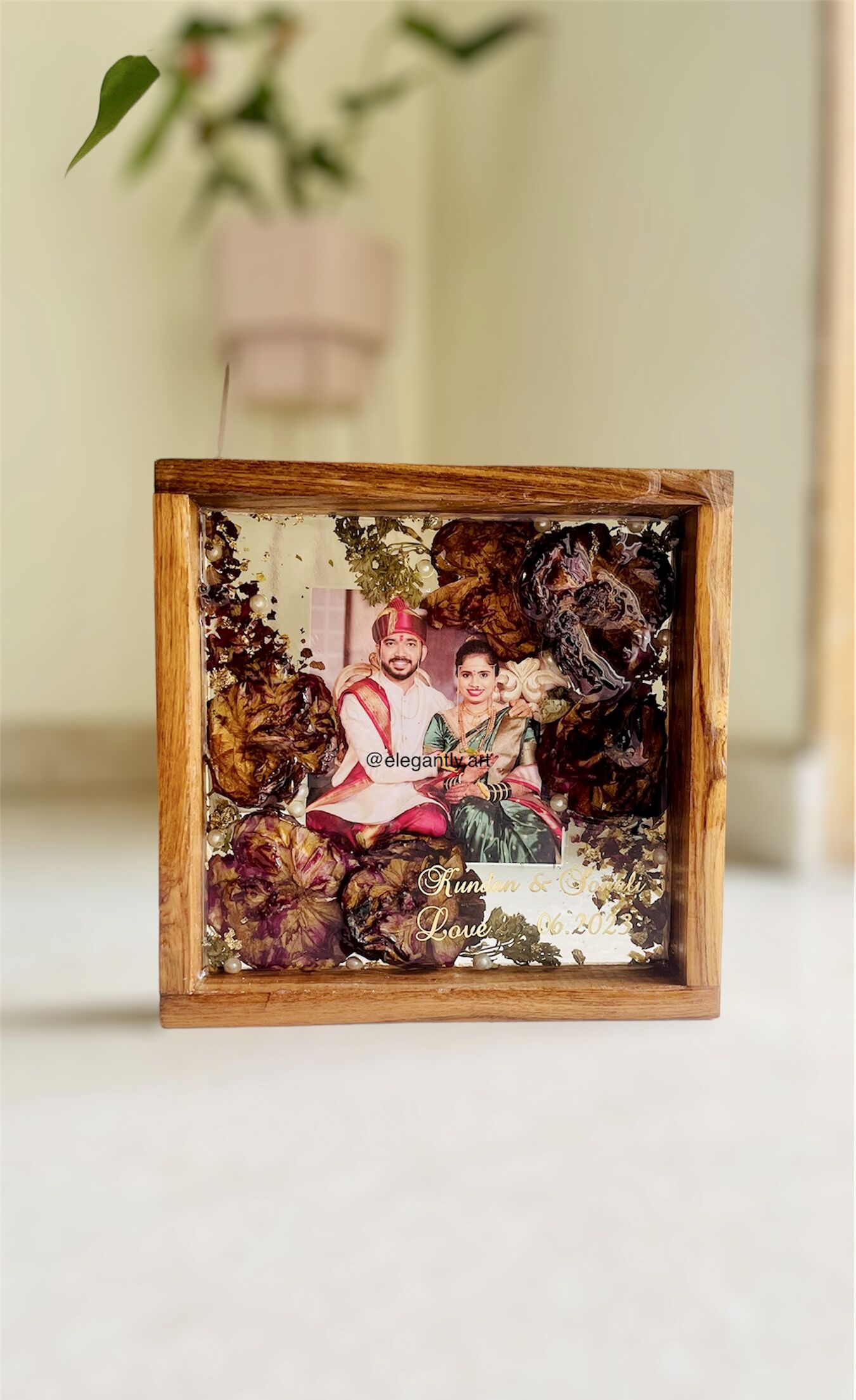 Teakwood resin preservation | wedding gifts| wedding photo preservation | Flower preservation| varmala preservation - Image 4