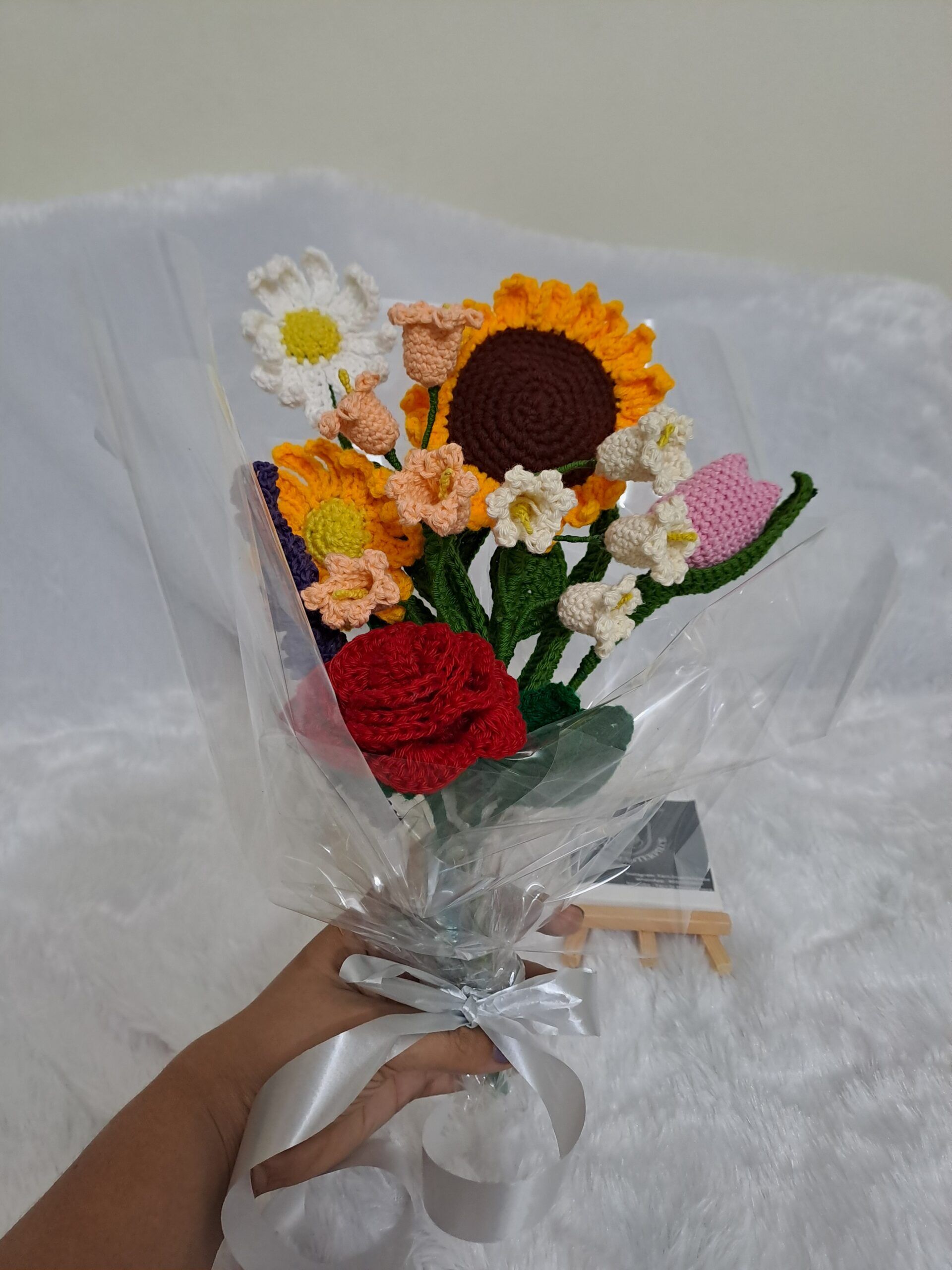 Crochet Flower Bouquet/ Ever lasting flower bouquet for your loved ones/hand knitted flowers - Image 3