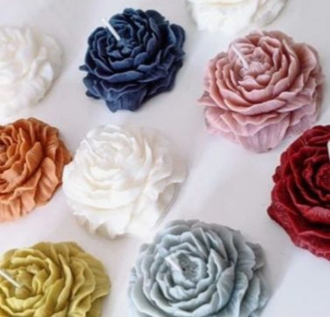 Scented Flower candles - Image 2