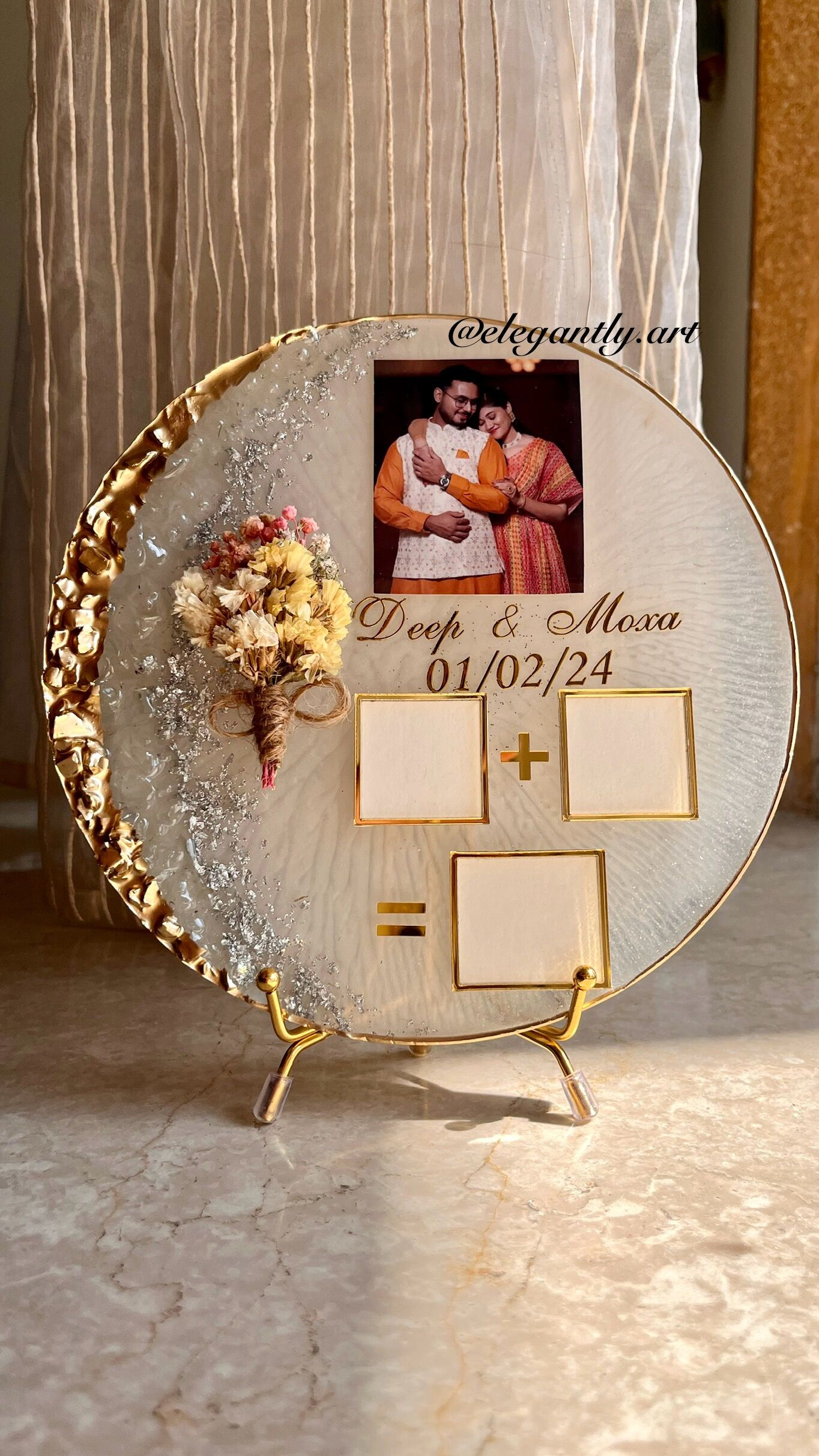 Thumb impression frame | Thumb impression photoframe | resin photo frame | engagement frame | wedding photoframe