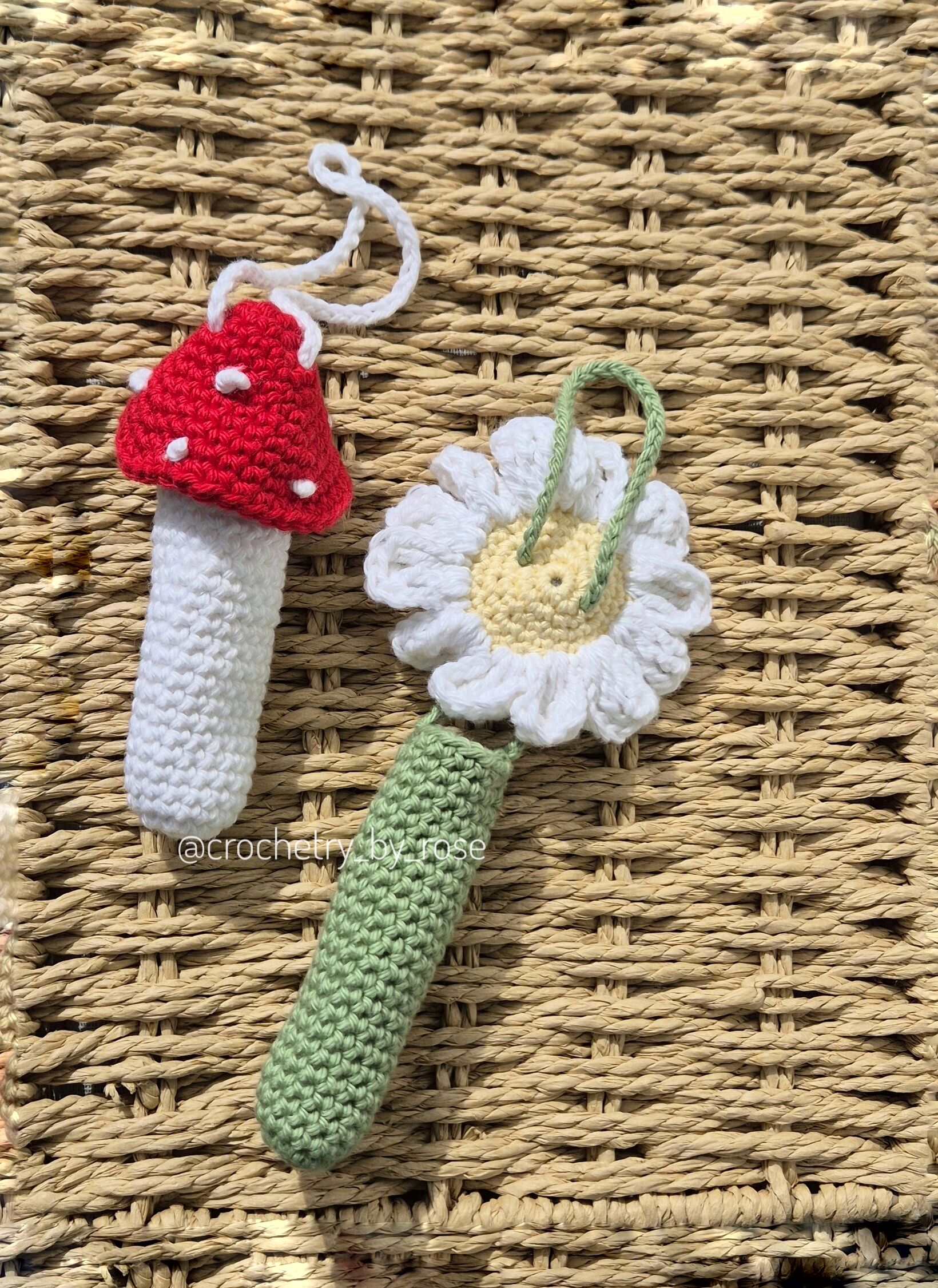 Crochet Lip balm Holder|Chapstick Holder|Crochet Lipstick Pouch | Lip balm Crochet Holder|Mushroom lipbalm holder|Daisy|Flower lipbalm holder